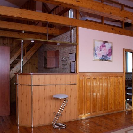 Gostiniy Dvor Non-Stop Hotel Kherson Ngoại thất bức ảnh