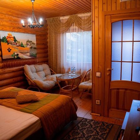 Gostiniy Dvor Non-Stop Hotel Kherson Ngoại thất bức ảnh