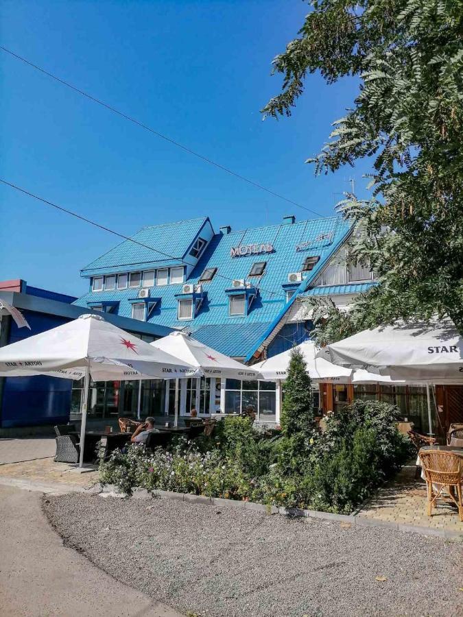 Gostiniy Dvor Non-Stop Hotel Kherson Ngoại thất bức ảnh
