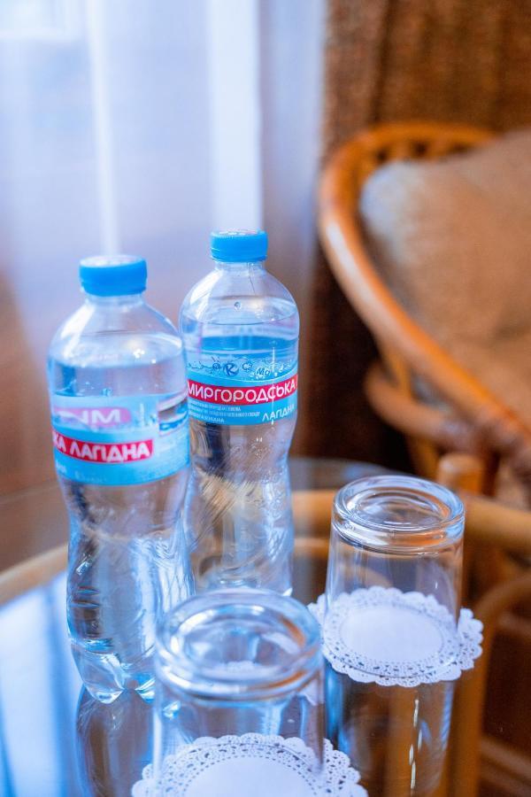 Gostiniy Dvor Non-Stop Hotel Kherson Ngoại thất bức ảnh