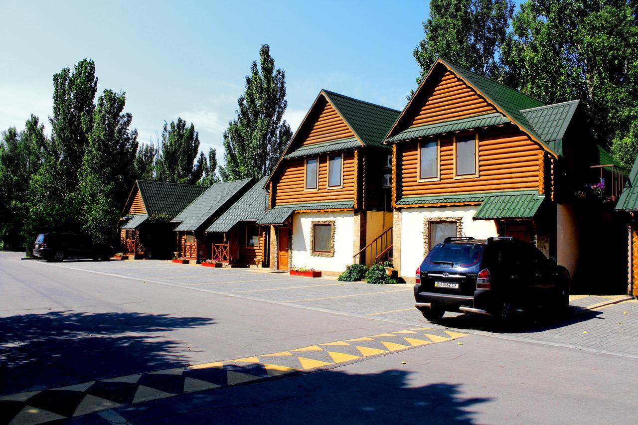 Gostiniy Dvor Non-Stop Hotel Kherson Ngoại thất bức ảnh