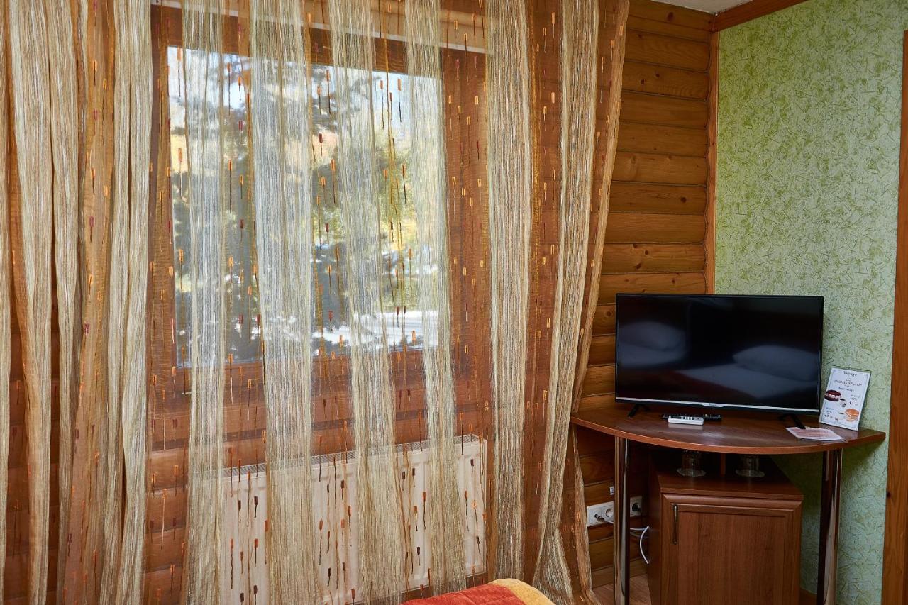 Gostiniy Dvor Non-Stop Hotel Kherson Ngoại thất bức ảnh