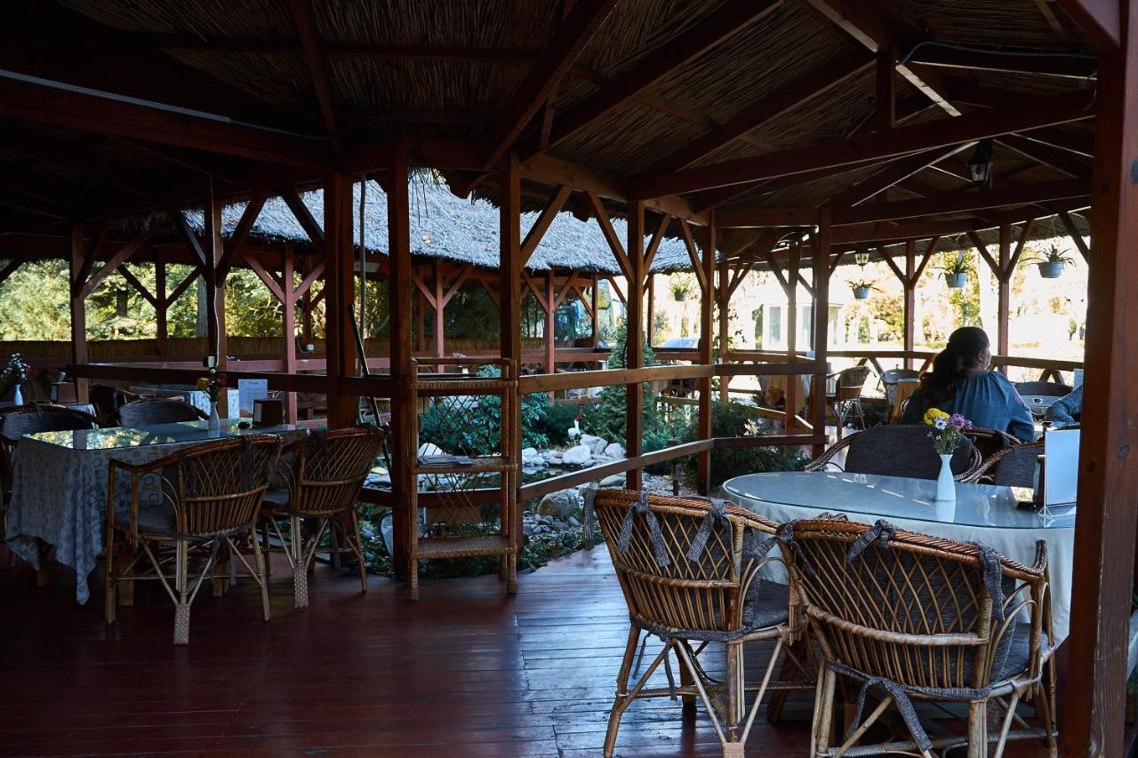 Gostiniy Dvor Non-Stop Hotel Kherson Ngoại thất bức ảnh