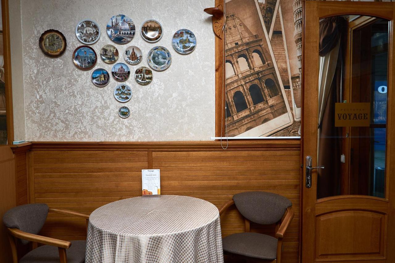 Gostiniy Dvor Non-Stop Hotel Kherson Ngoại thất bức ảnh